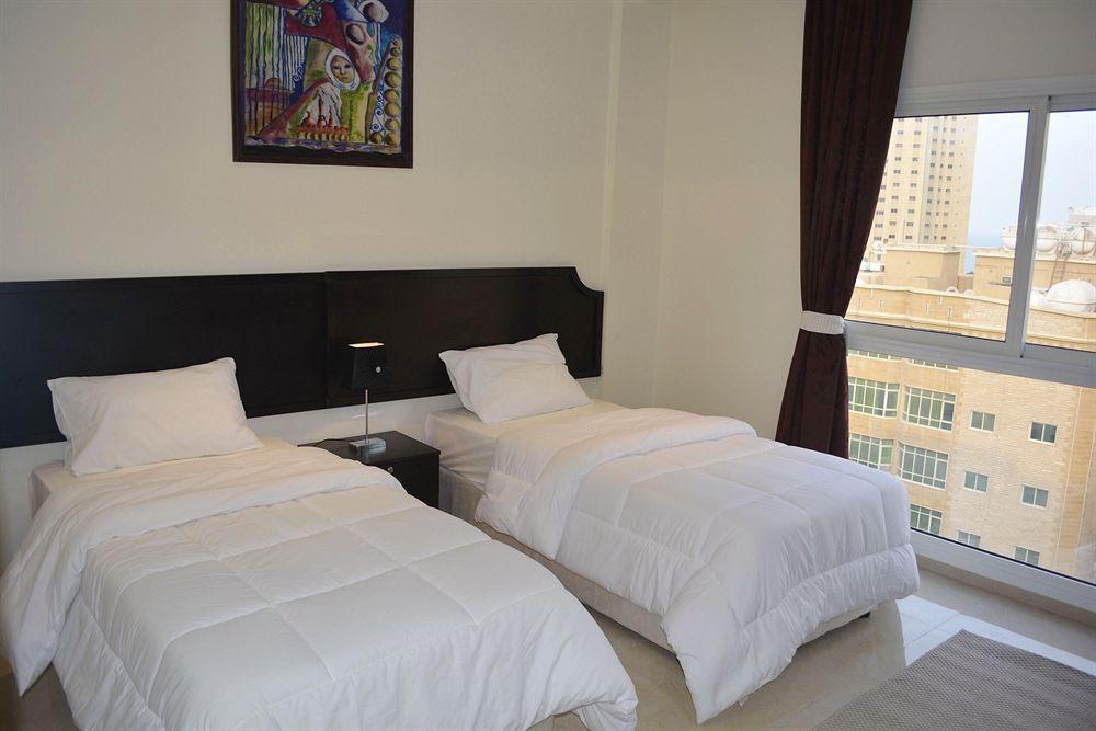 Leaders Plaza Apartments Kuwait City Exterior foto