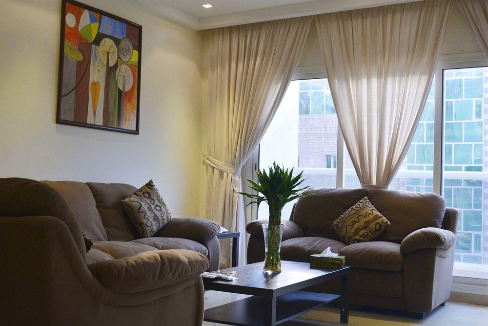 Leaders Plaza Apartments Kuwait City Exterior foto