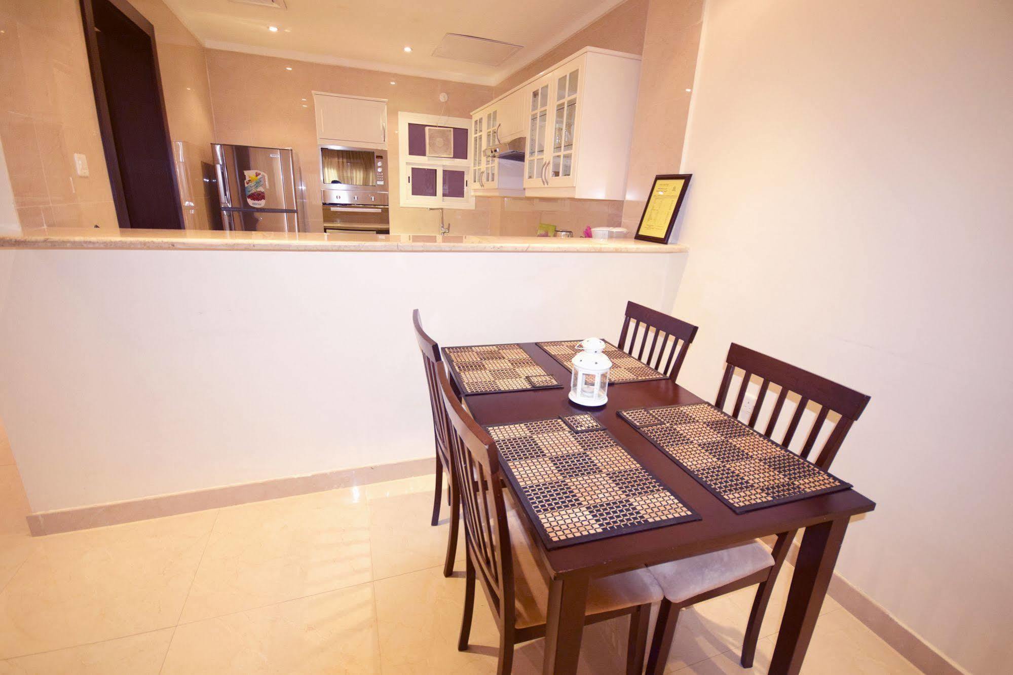 Leaders Plaza Apartments Kuwait City Exterior foto